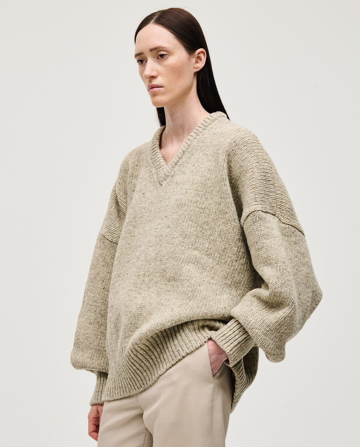 Babaà No97 Mist women's jumper, soft knit fabric in misty gray, featuring a relaxed fit and stylish crew neckline.