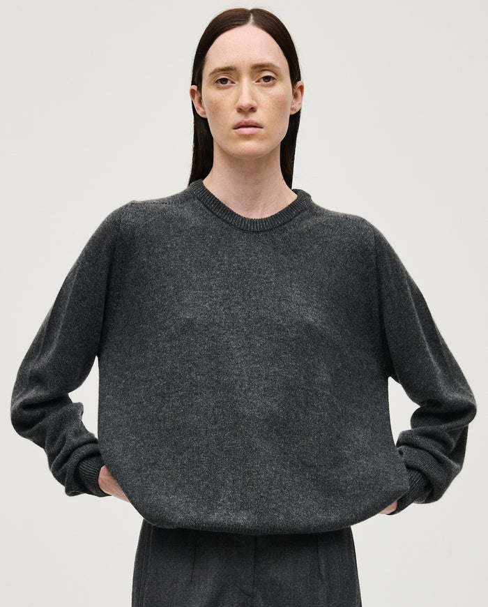 Babaà No99 lápiz women's jumper, stylish knitted sweater in soft fabric, featuring a fitted design and classic crew neckline.