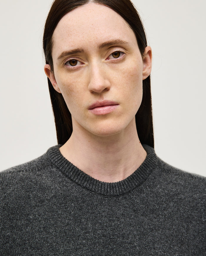 Babaà No99 Lápiz women's jumper in soft fabric, featuring a fitted design and stylish lapiz detailing.