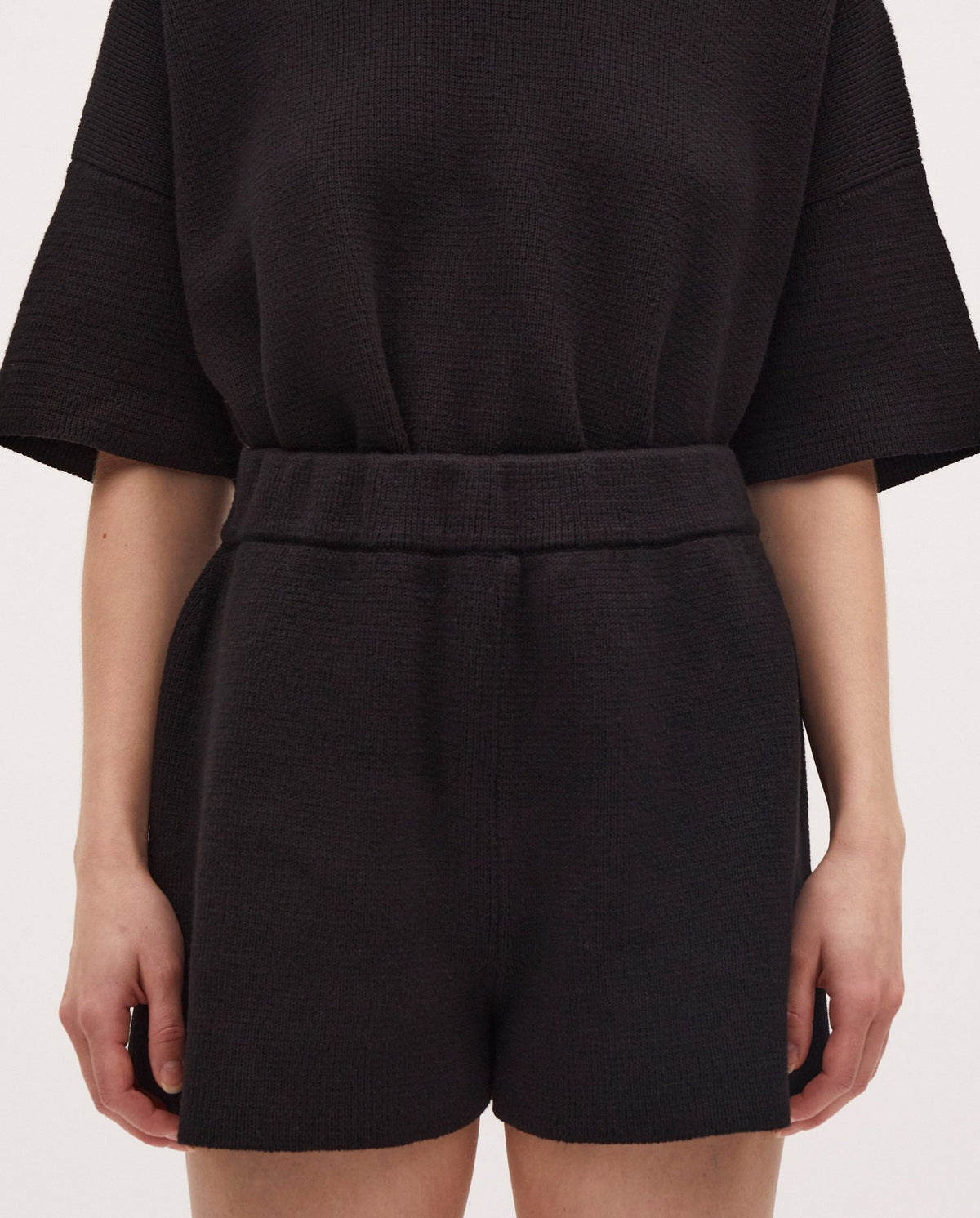 Black Babaà No35 women's shorts with a relaxed fit and subtle design, perfect for casual or summer wear.