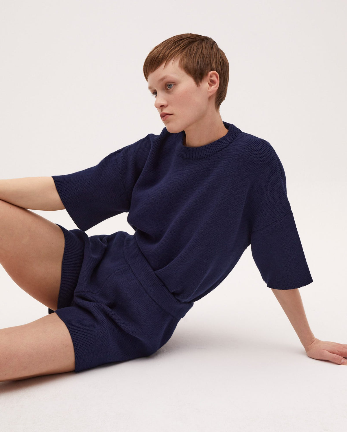 Navy Babaà No35 women's shorts shown on a model, featuring a relaxed fit and casual style for summer wear.