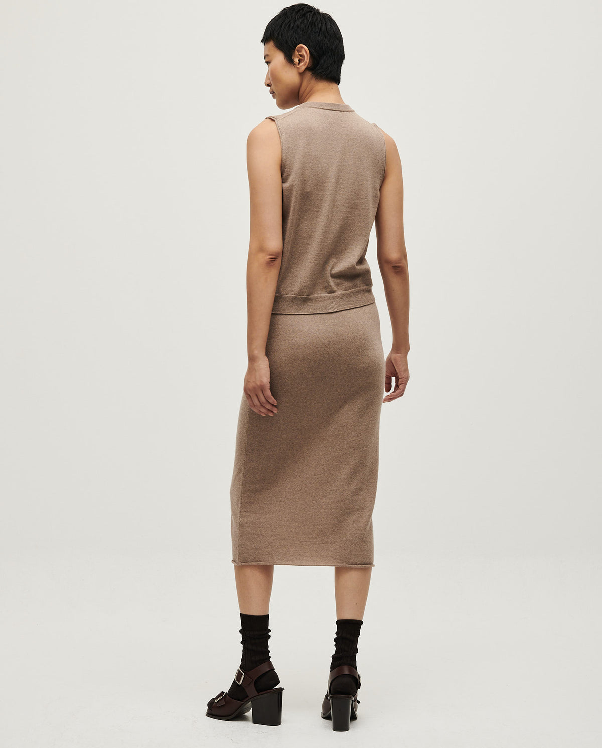 White no25 skirt by Babaà featuring a stylish, elegant design, perfect for modern women's fashion.