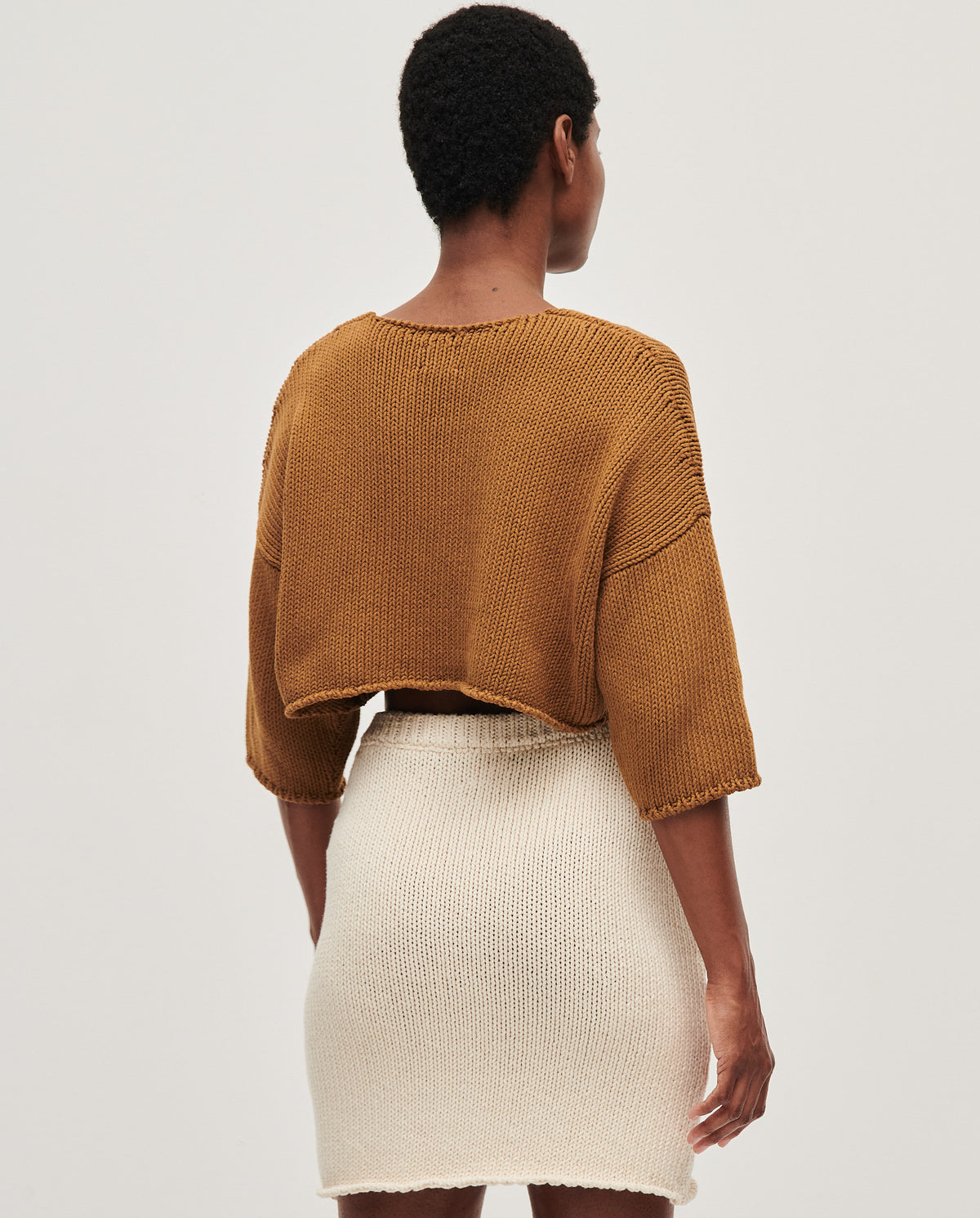 Fashionable Babaà Top No9 Sukkari worn by a woman, showcasing stylish design and elegant fit.