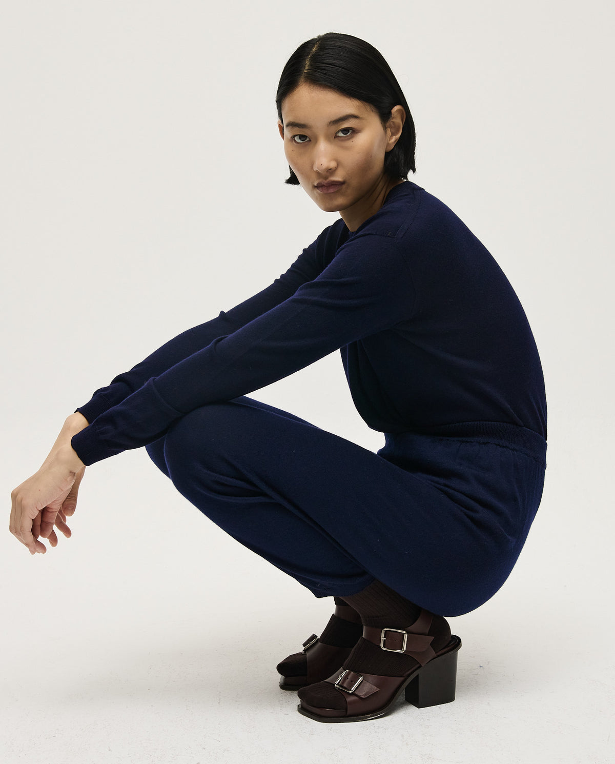 Navy Babaà Trousers No25 for women, featuring a tailored fit and stylish design, shown on a model.