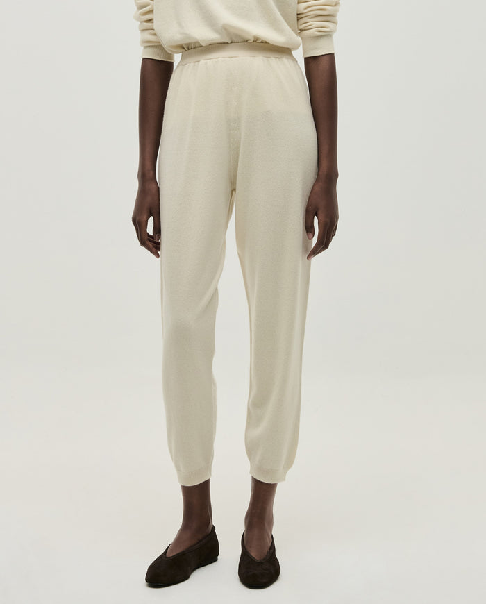 Babaà No41 natural trousers for women in limestone color, featuring a relaxed fit and soft fabric.