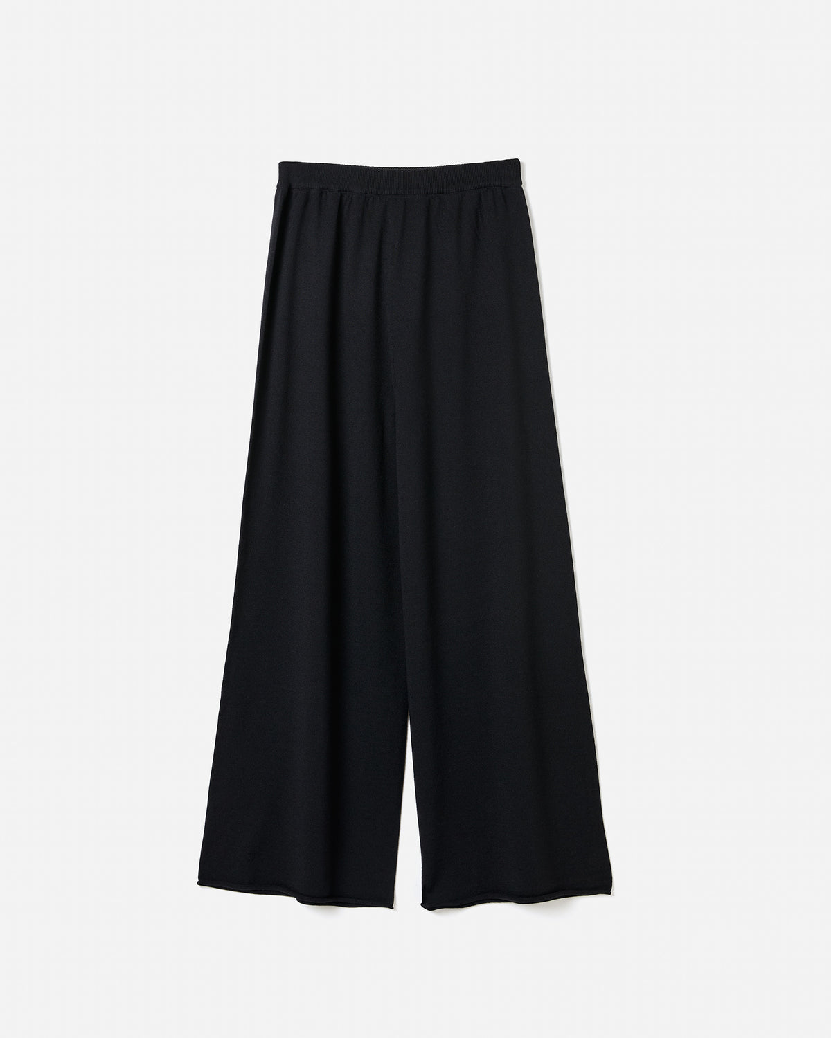 Black Babaà No94 women's trousers silhouette, showing the fit and style of these sleek, tailored black trousers.