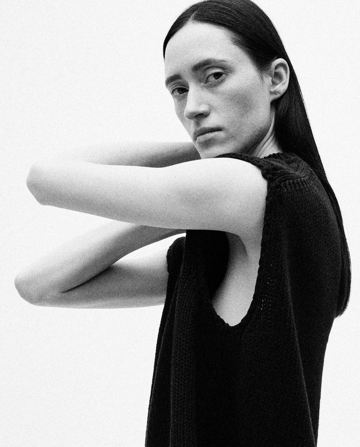 Black Babaà No44 women's vest with sleek, fitted design, showcasing smooth fabric and stylish silhouette.