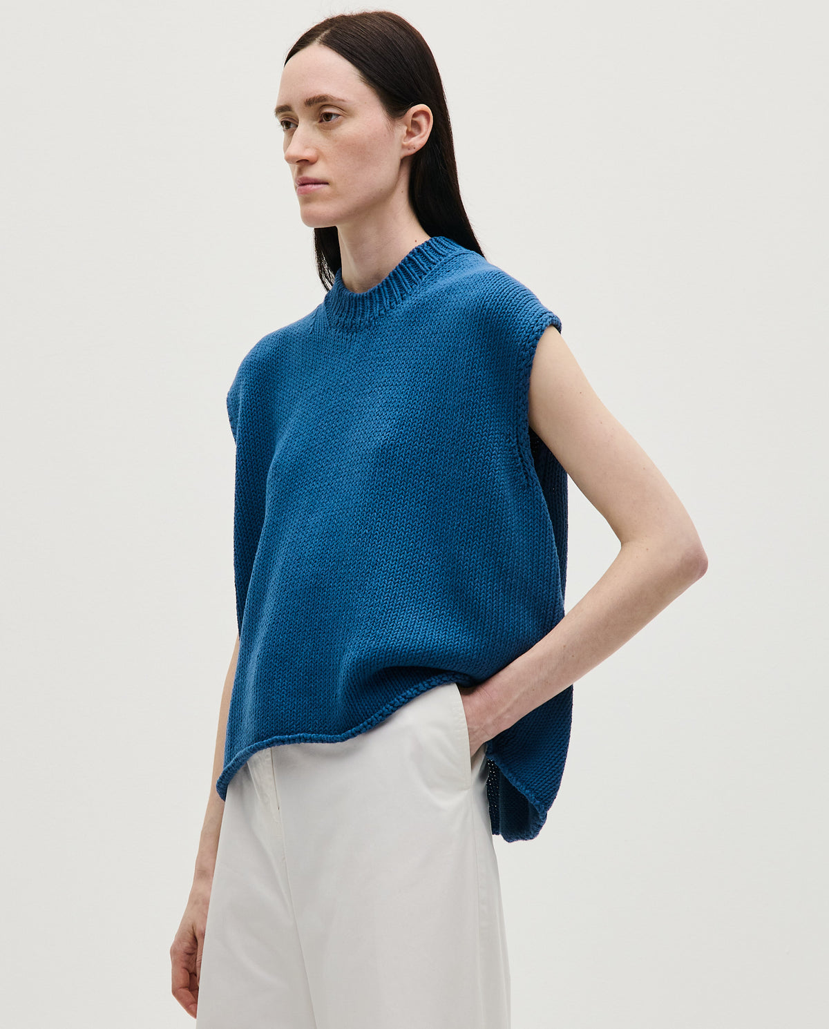 Babaà No44 Deep Water women's vest showing a sleeveless, water-resistant vest with a high collar and front zipper.