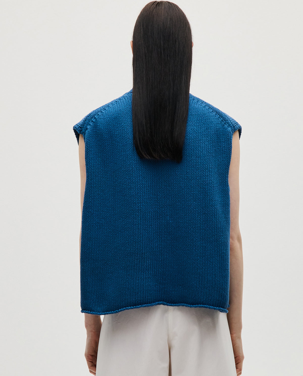 Babaà No44 Deep Water women's vest with sleek design, featuring a comfortable fit and stylish deep water color.