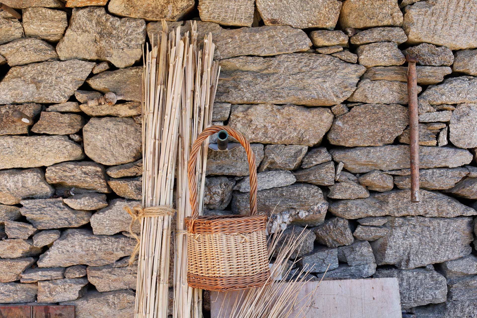 babaa-socks-natural-dyes-baskets