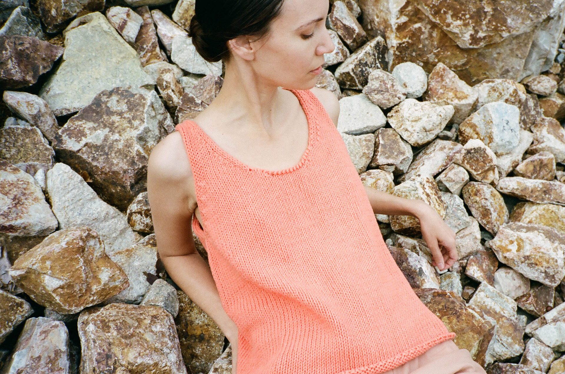 summer-knits-in-by-casissa-gallo-4