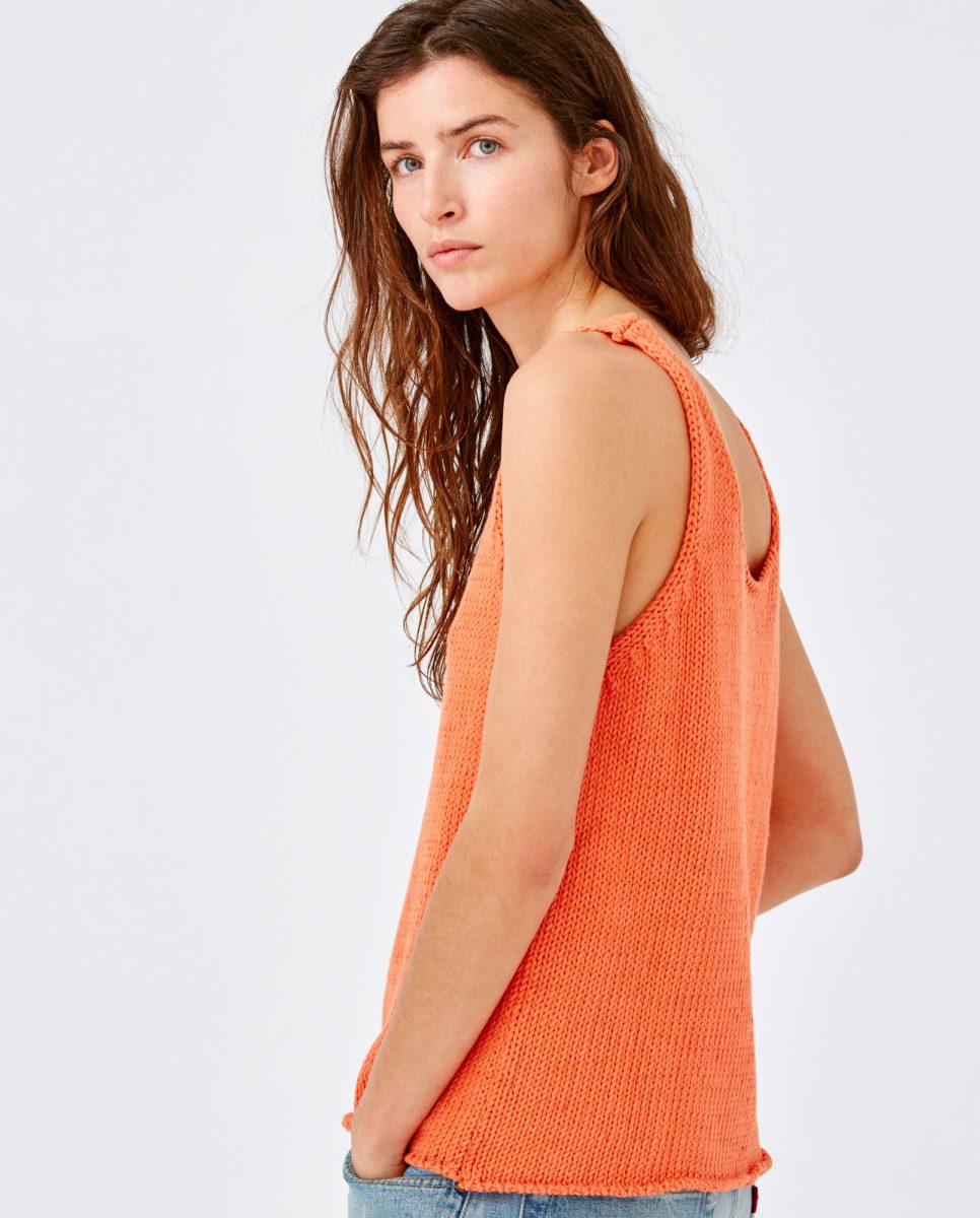 top-woman-no1-coral-2