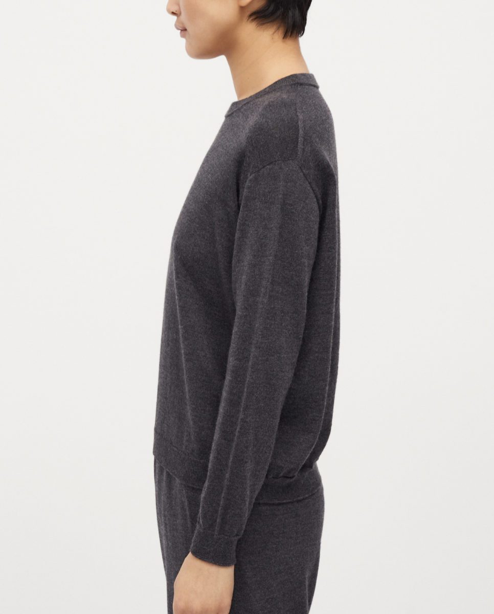 sets-woman-no25-grafito-7