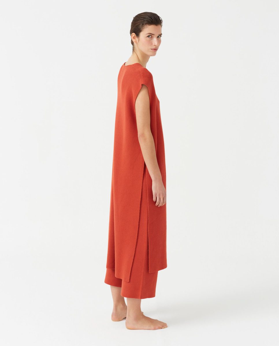 cape-woman-no35-pimenton-dulce-6
