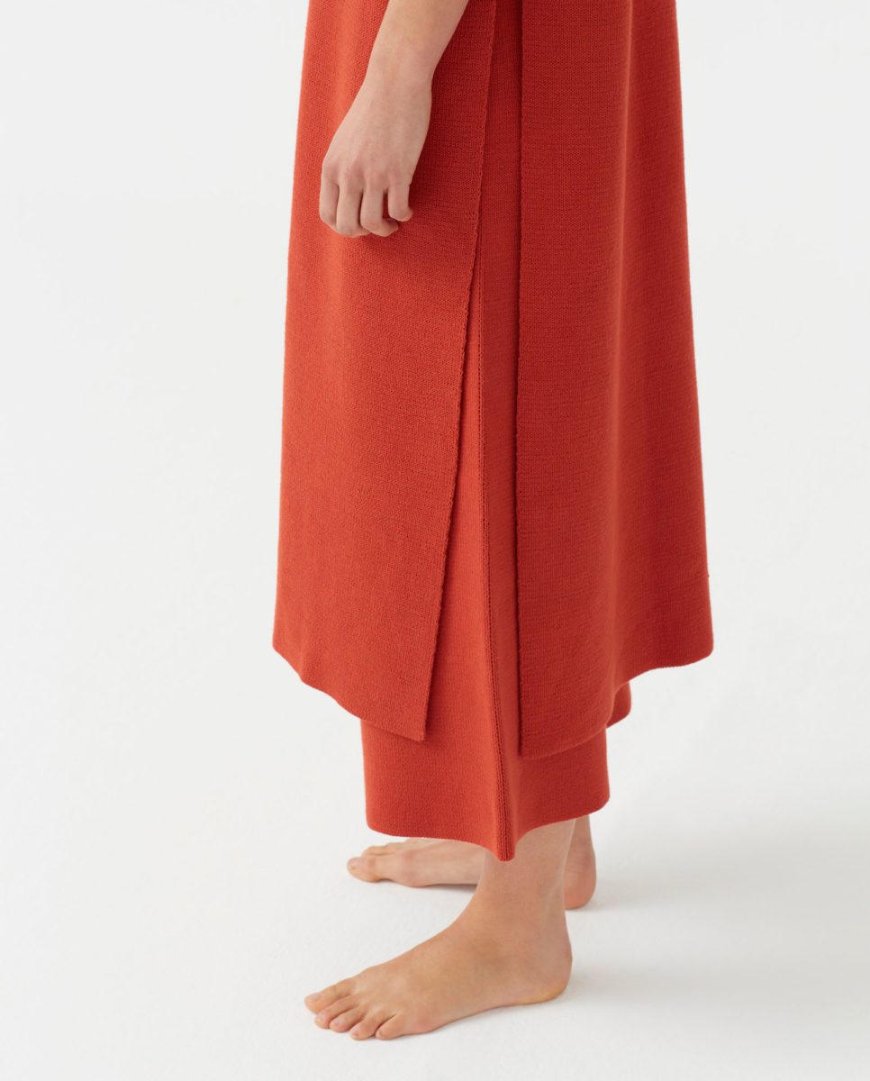cape-woman-no35-pimenton-dulce-7