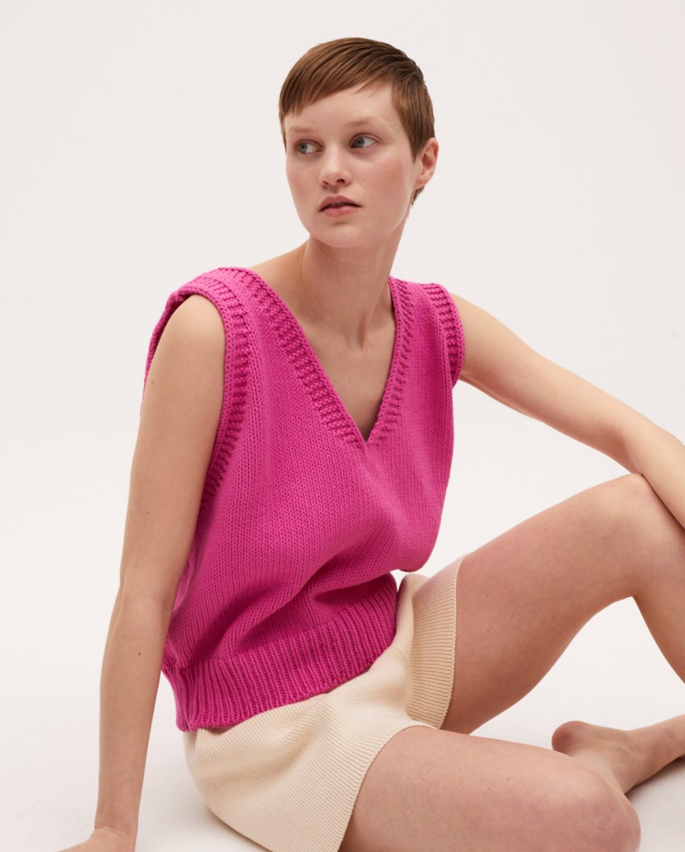 vest-woman-no24-fallen-hibiscus-flower-12