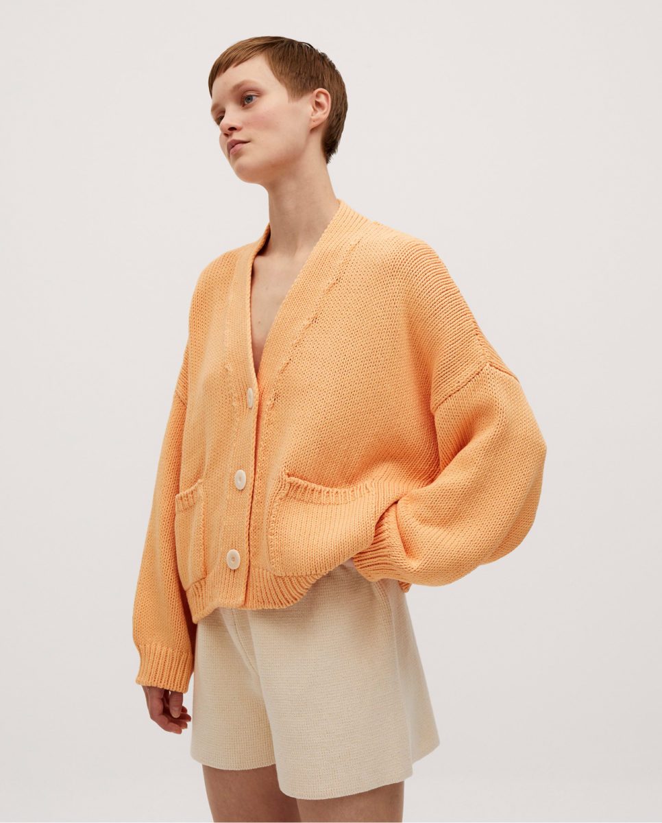 cardigan-woman-no22-cantaloupe-3