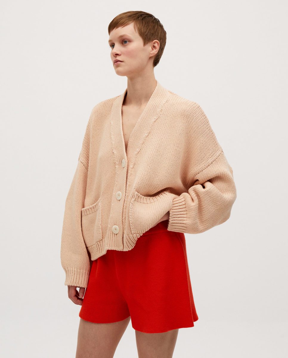 cardigan-woman-no22-strawberry-shake-2