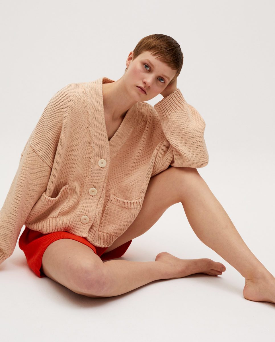 cardigan-woman-no22-strawberry-shake-3