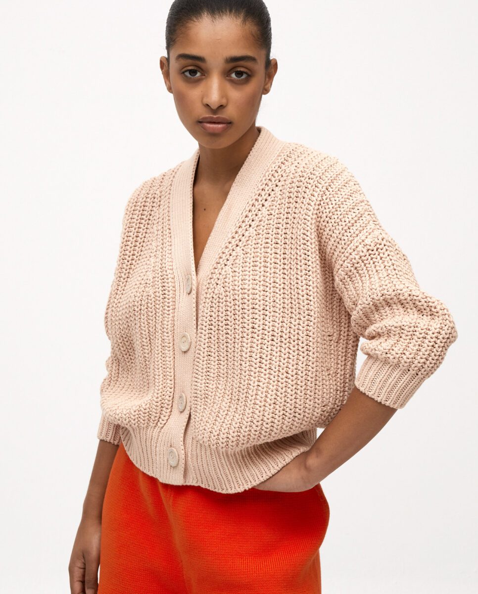 cardigan-no18-strawberry-shake