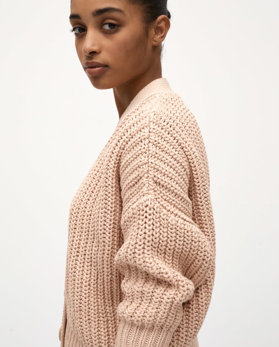 cardigan-woman-no18-strawberry-shake-1