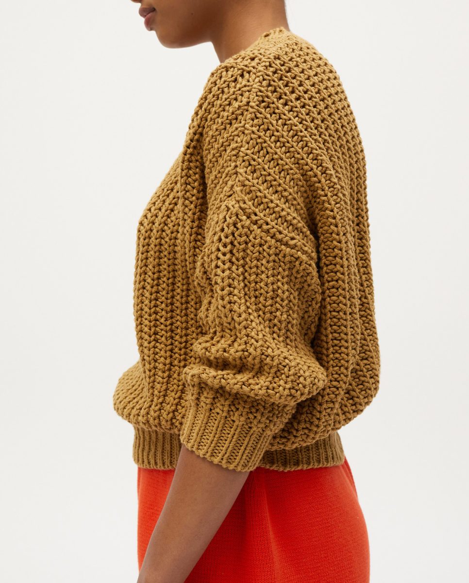 jumper-woman-no18-tamarind-tree-2