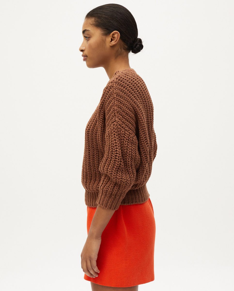 jumper-woman-no18-tonka-bean-3