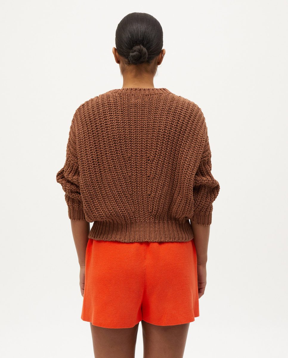 jumper-woman-no18-tonka-bean-4