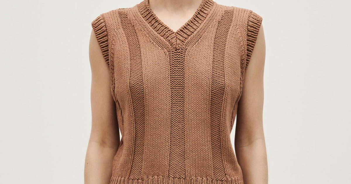 vest-woman-no66-roasted-fig-16